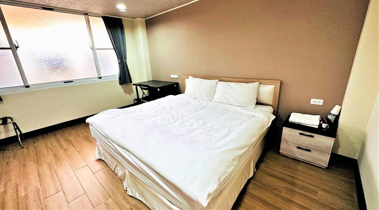 Appartement Shining House à Tainan Extérieur photo